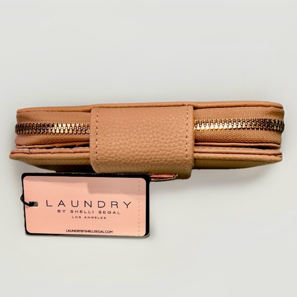 Laundry by Shelli Segal Pebbled Leather Tan Wallet with Gold Accent - Picture 2 of 4